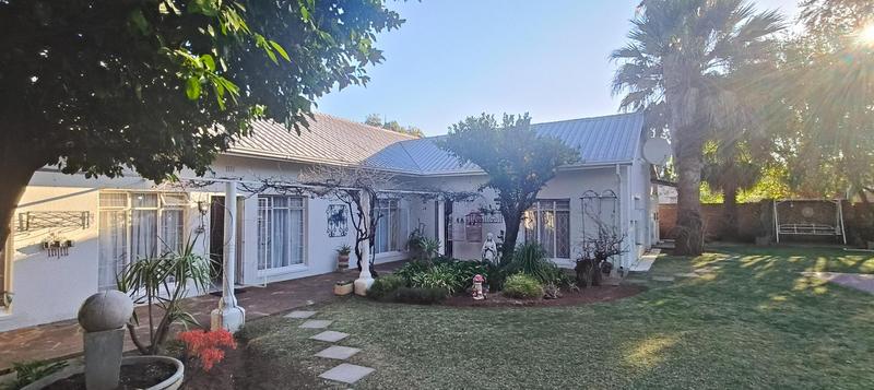 7 Bedroom Property for Sale in Vryburg North West